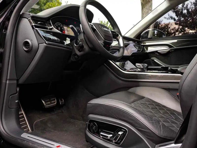 Audi S8