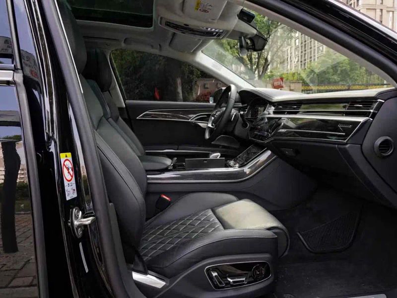 Audi S8
