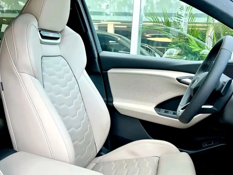 Audi q6l