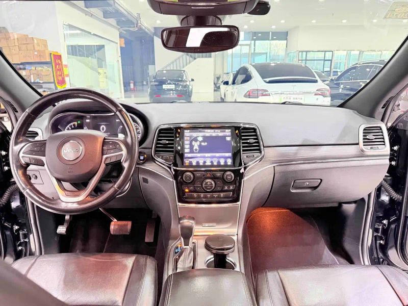 Jeep cherokee