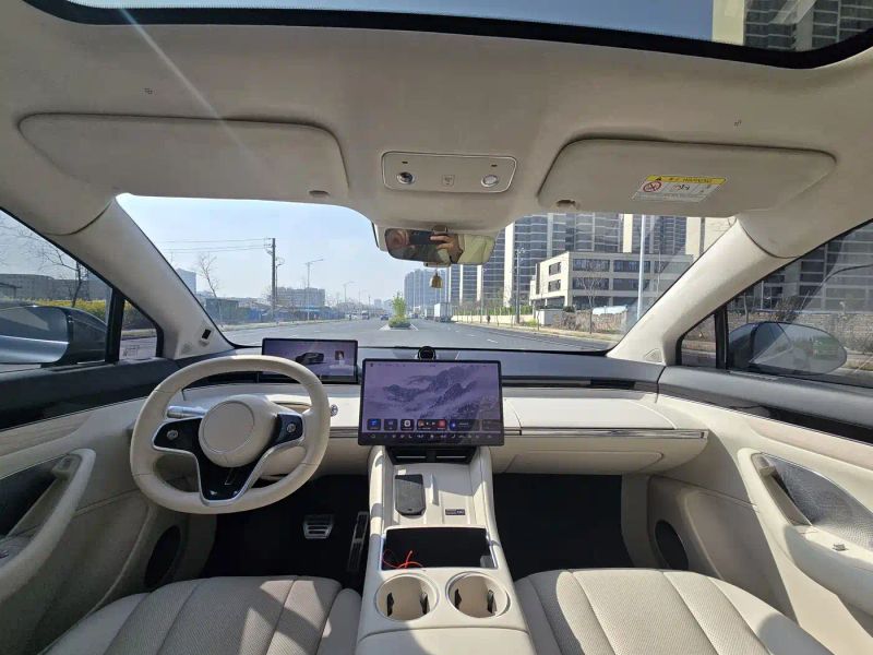 Luxeed r7