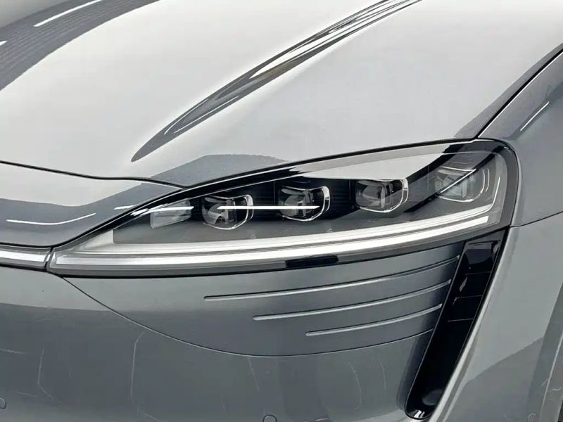 Luxeed r7