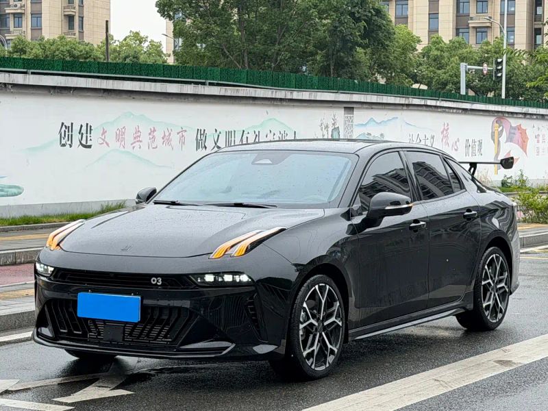 Lynk&co 03