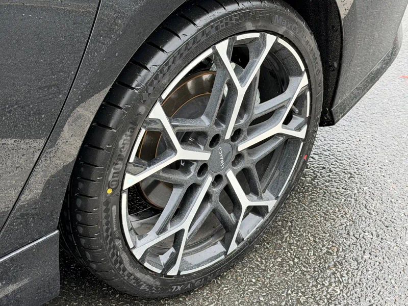 Lynk&co 03