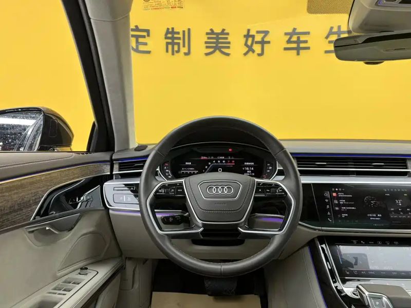 Audi A8