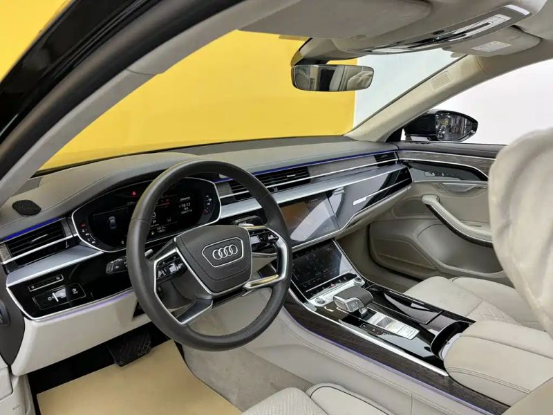 Audi A8