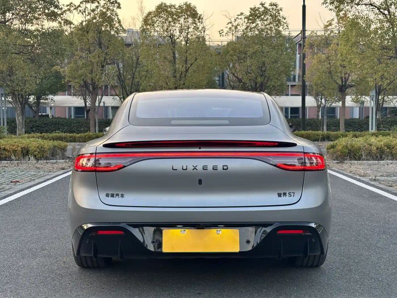 Luxeed 智界s7