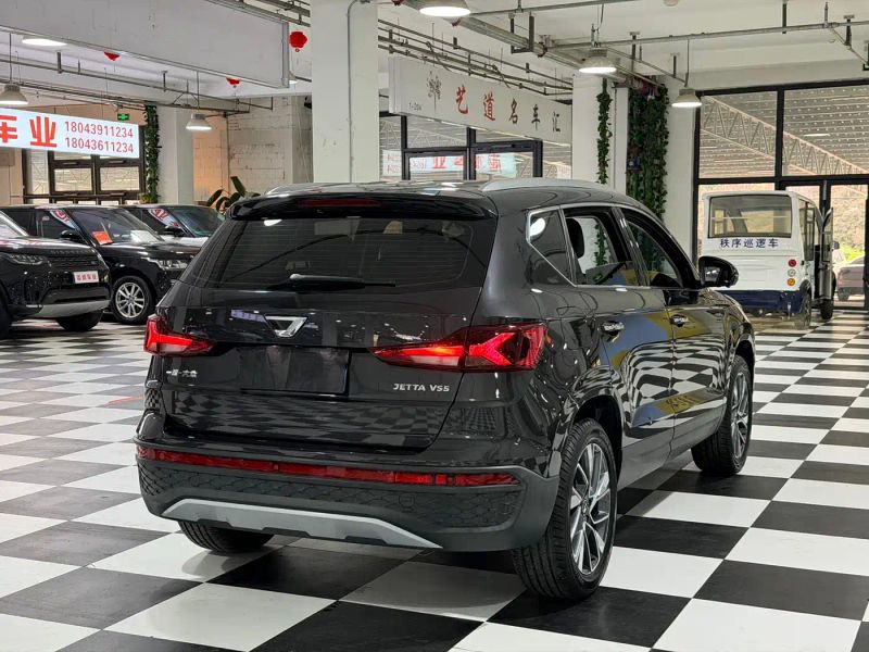Jetta vs5