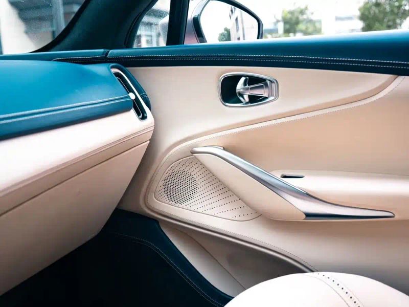 Aston-martin dbx