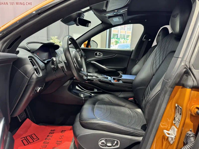 Aston-martin dbx