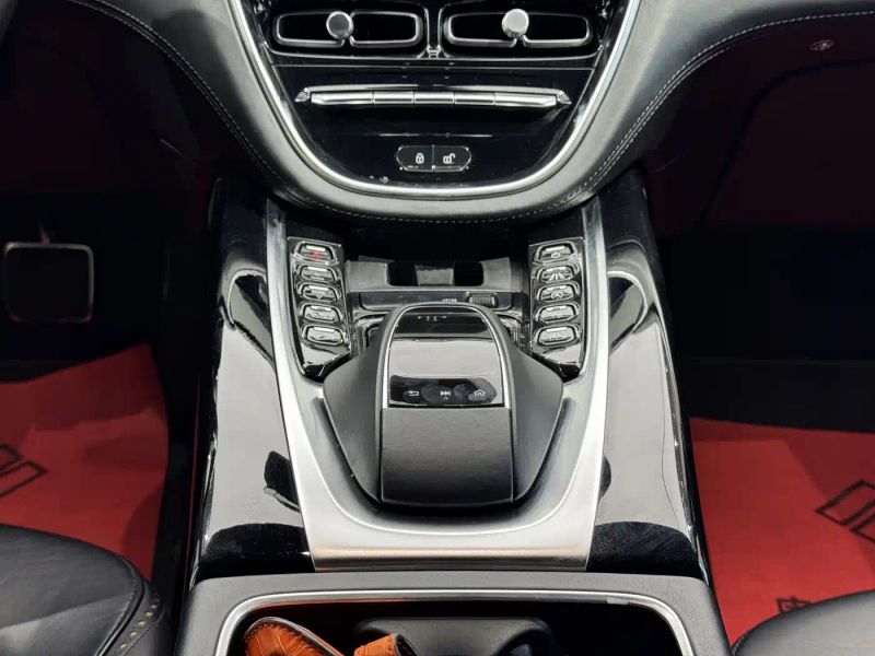 Aston-martin dbx