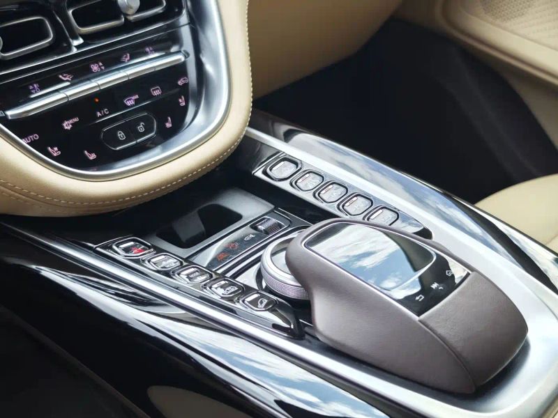 Aston-martin dbx