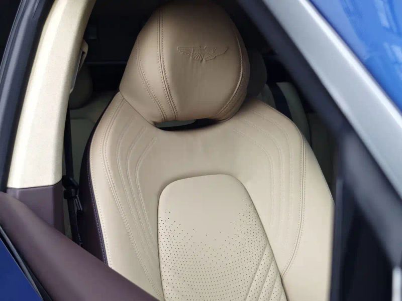 Aston-martin dbx