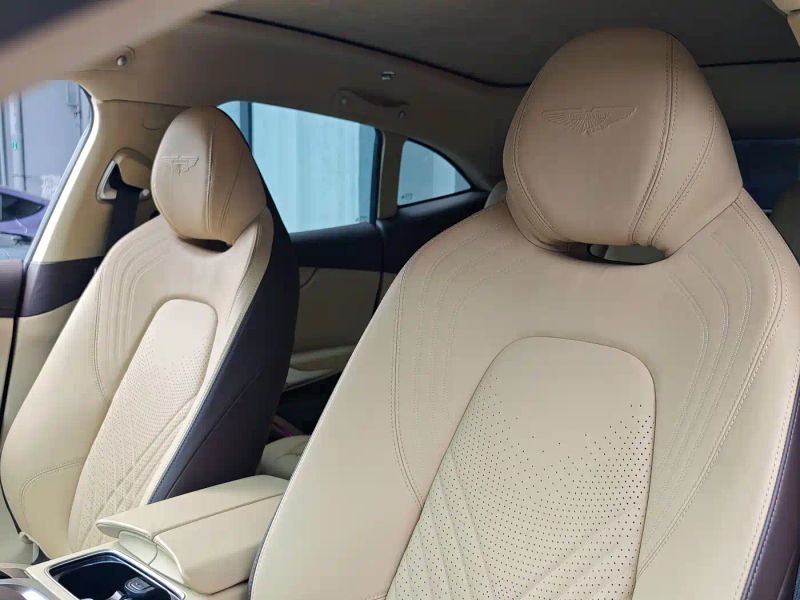 Aston-martin dbx