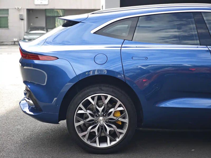 Aston-martin dbx