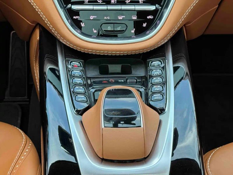Aston-martin dbx