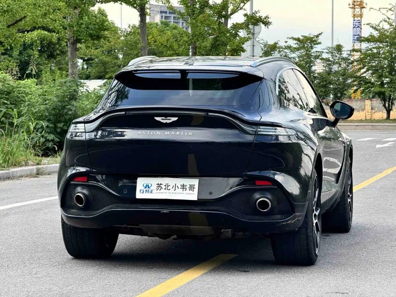 Aston-martin dbx