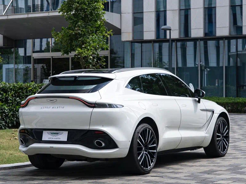 Aston-martin dbx