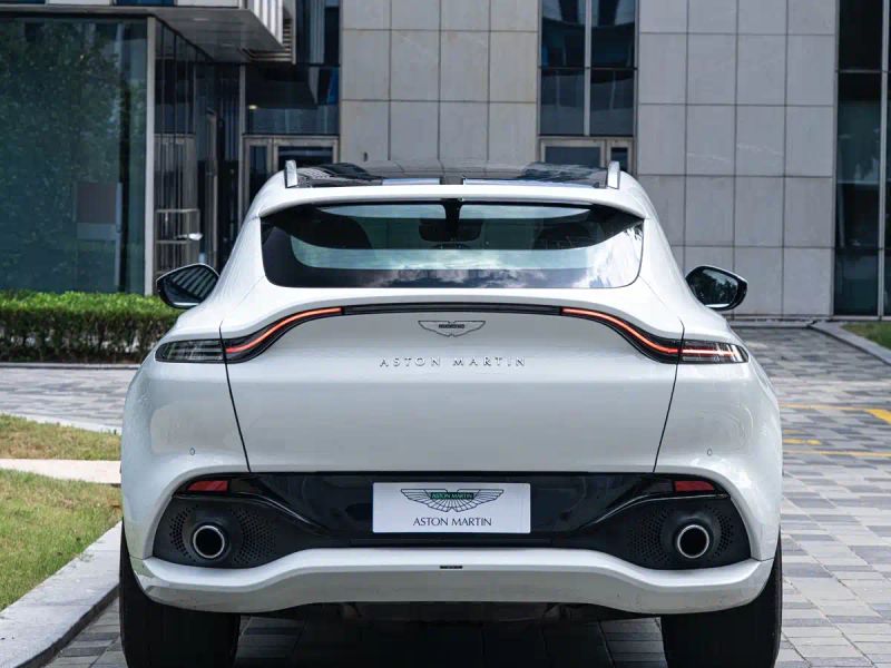 Aston-martin dbx