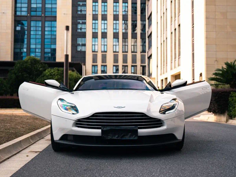 Aston-martin db11