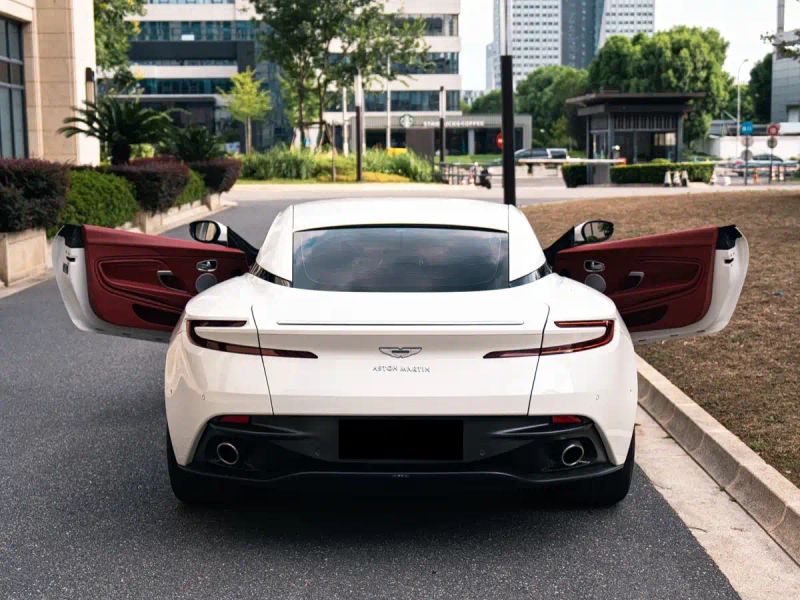 Aston-martin db11