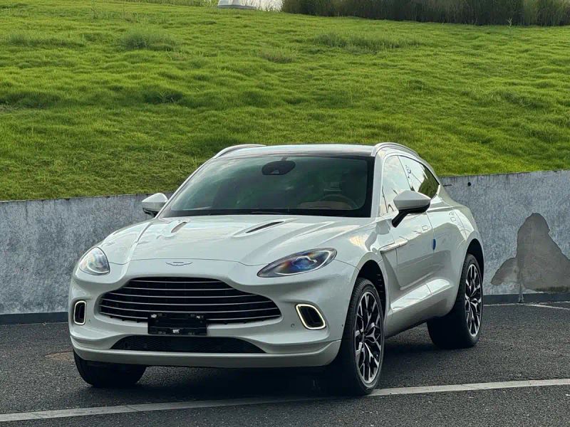 Aston-martin dbx