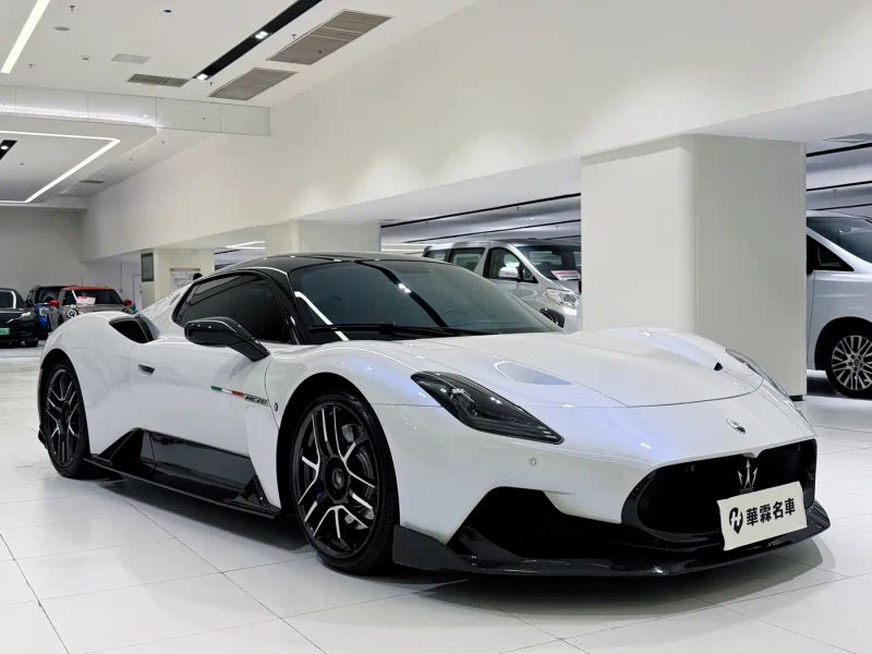 Maserati MC20