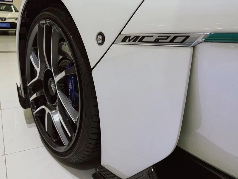 Maserati MC20