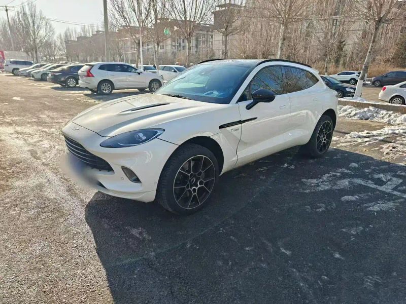 Aston-martin dbx