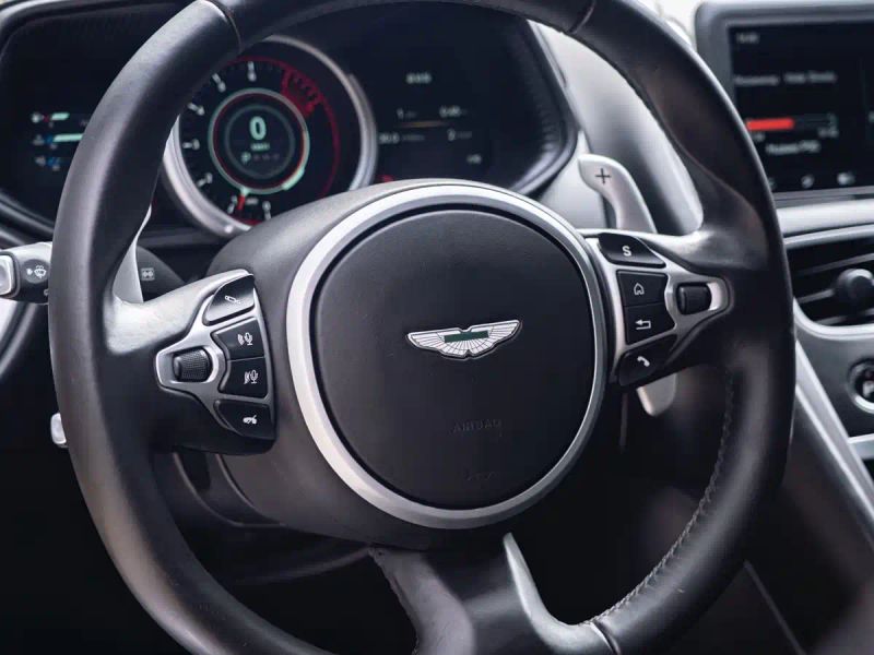 Aston-martin db11