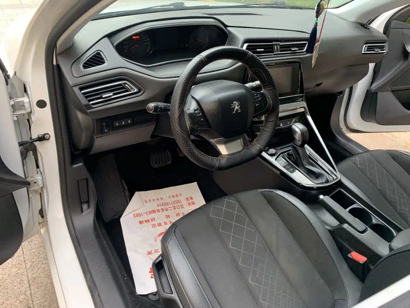 Peugeot peugeot_308