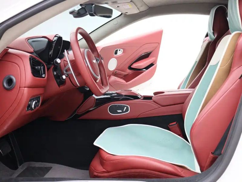 Aston-martin vantage
