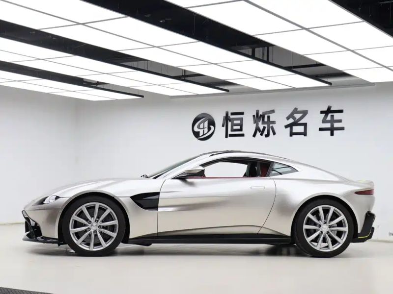 Aston-martin vantage