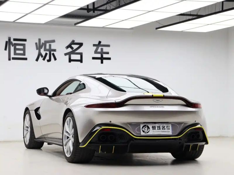 Aston-martin vantage