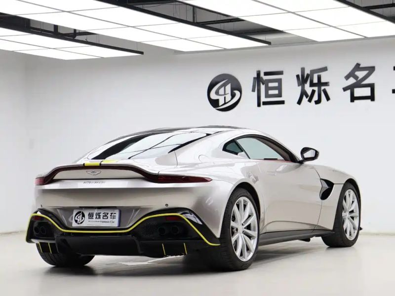 Aston-martin vantage