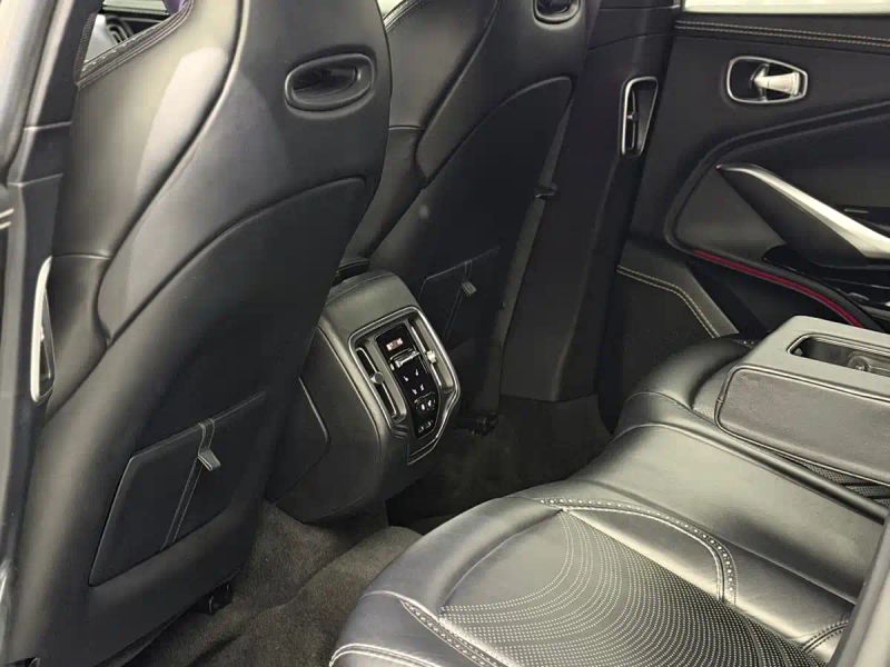 Aston-martin dbx