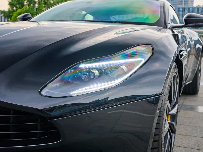 Aston-martin db11