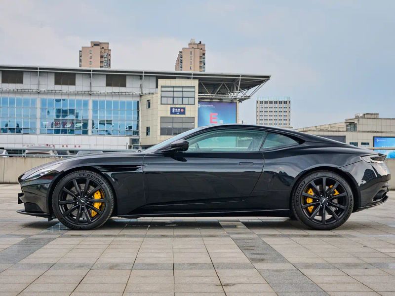 Aston-martin db11