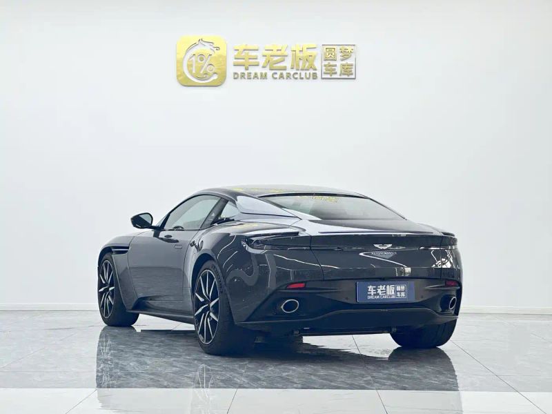 Aston-martin db11