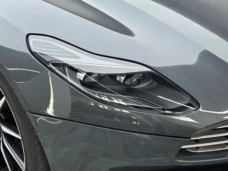 Aston-martin db11