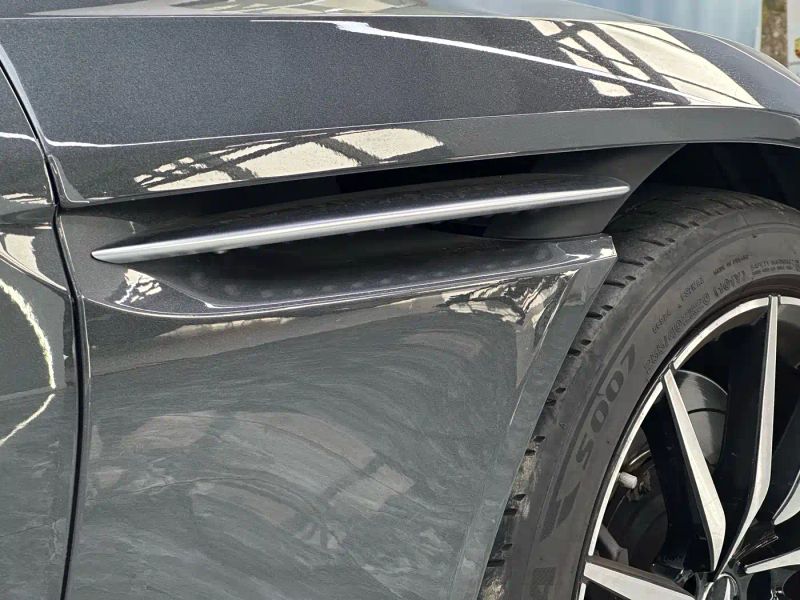 Aston-martin db11