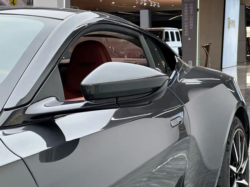 Aston-martin db11