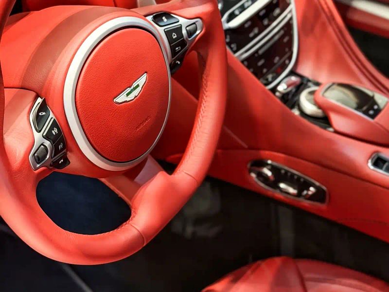 Aston-martin db11