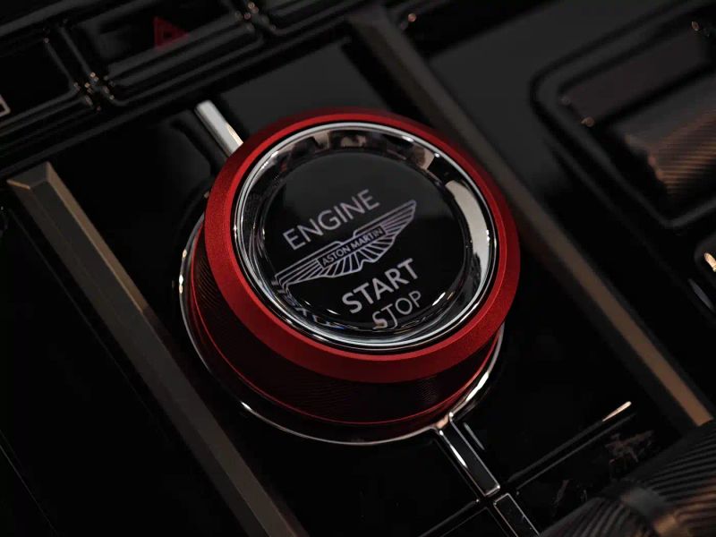 Aston-martin v8_vantage