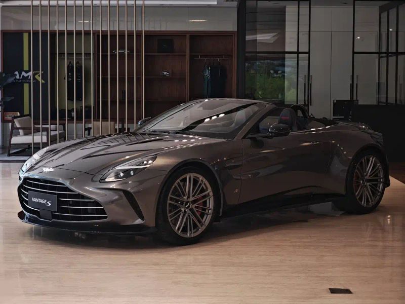 Aston-martin v8_vantage
