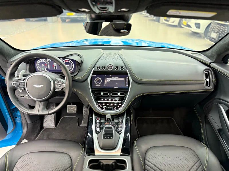 Aston-martin dbx