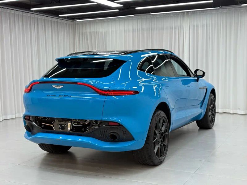 Aston-martin dbx