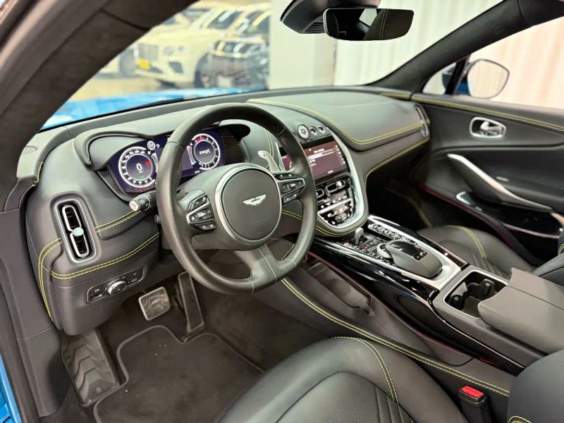 Aston-martin dbx