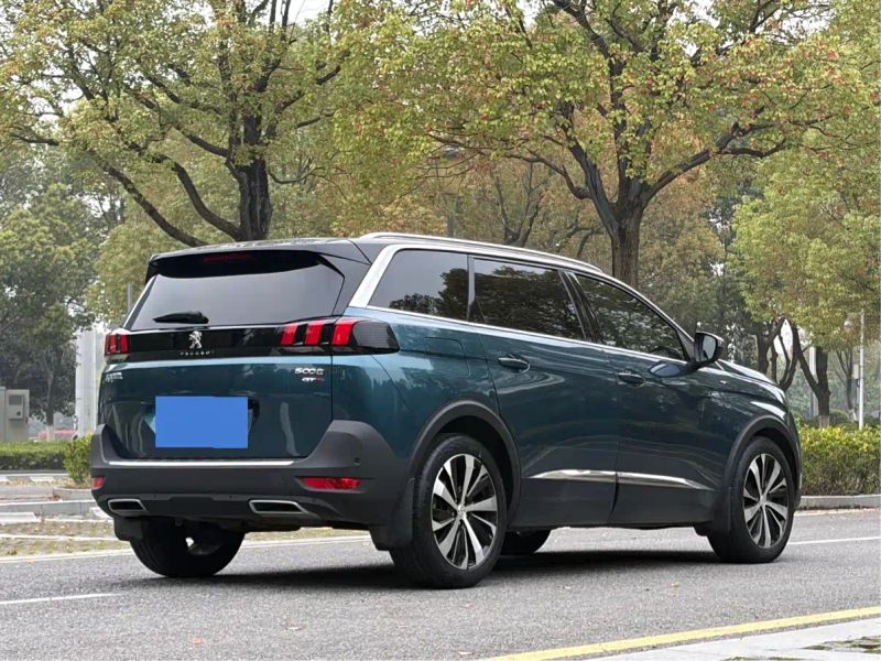 Peugeot 5008
