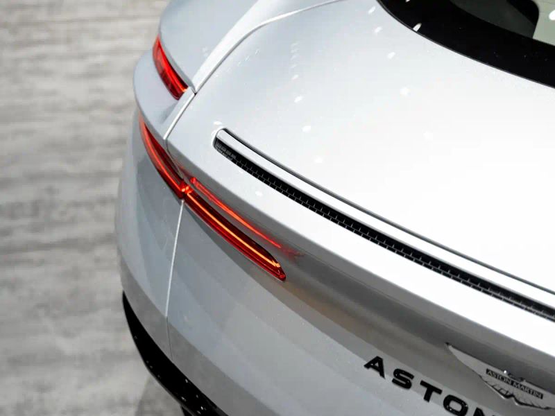 Aston-martin aston-martin-db11
